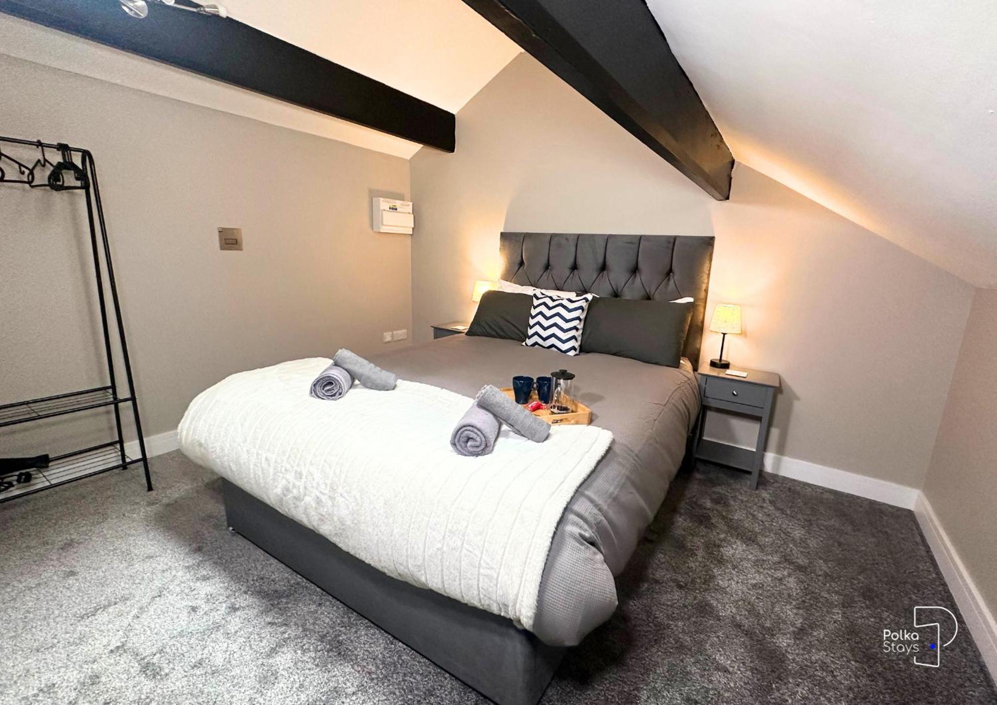 Hanley, Stoke - Modern Spacious Apartments By Polkastays Buitenkant foto