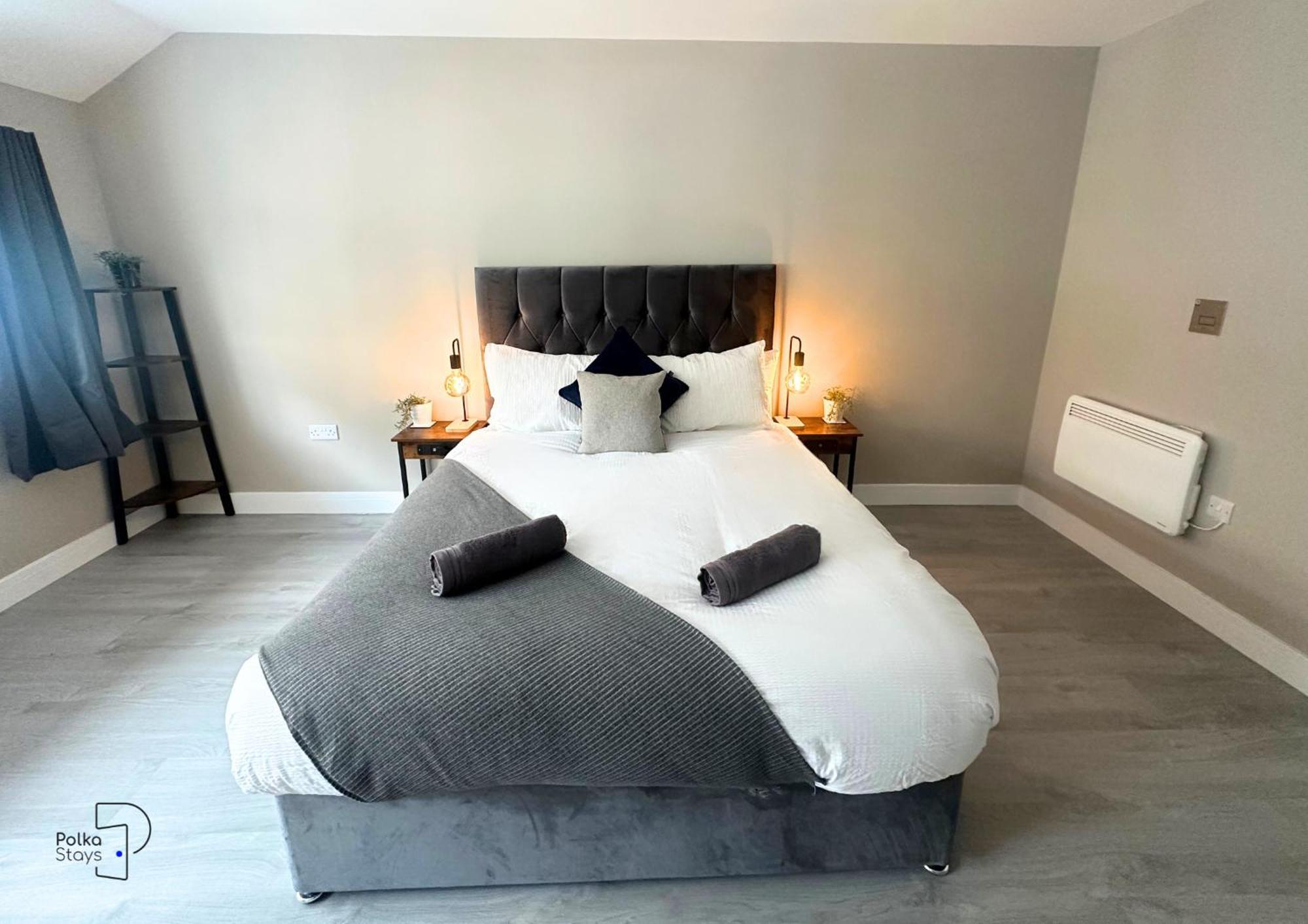 Hanley, Stoke - Modern Spacious Apartments By Polkastays Buitenkant foto