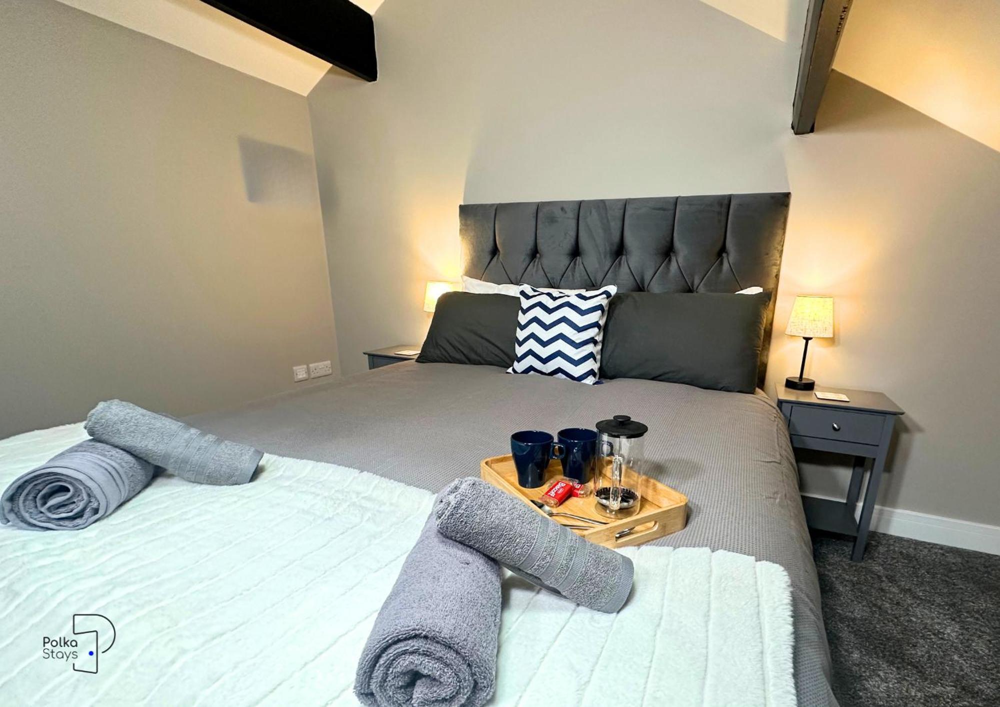Hanley, Stoke - Modern Spacious Apartments By Polkastays Buitenkant foto