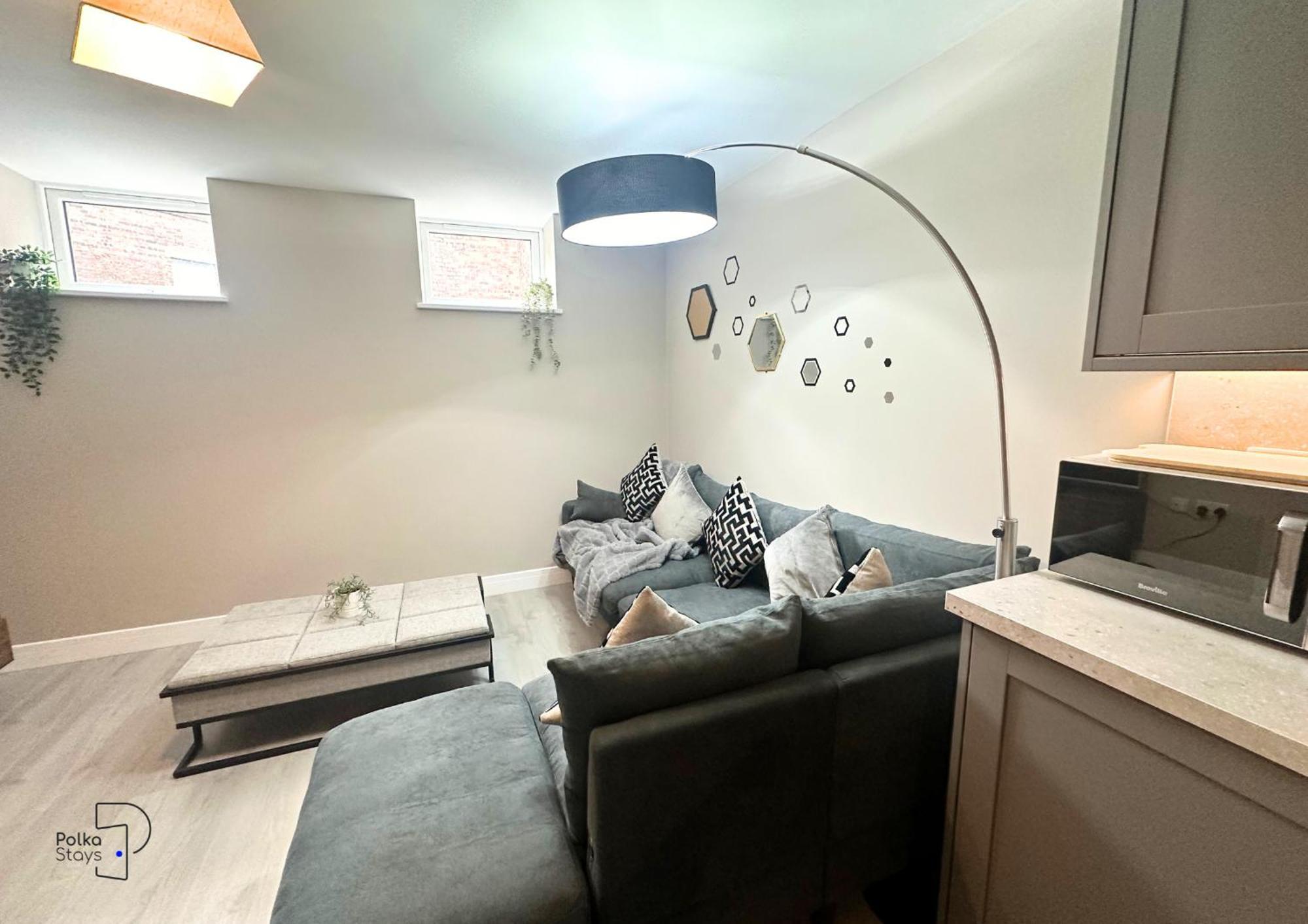 Hanley, Stoke - Modern Spacious Apartments By Polkastays Buitenkant foto