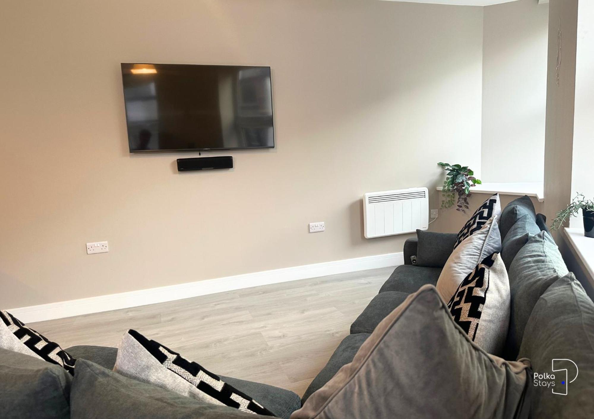 Hanley, Stoke - Modern Spacious Apartments By Polkastays Buitenkant foto